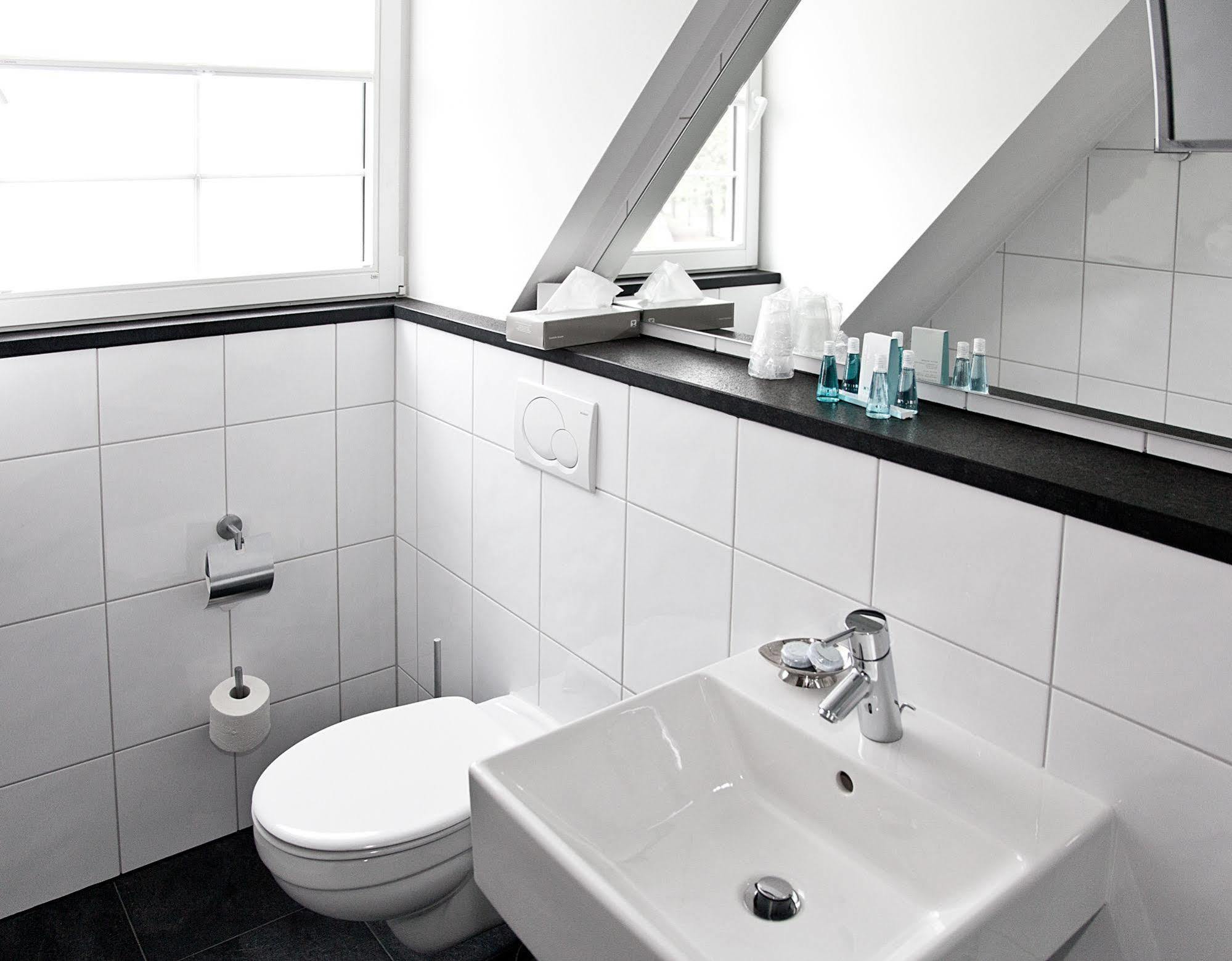 Schnellenburg Otel Düsseldorf Dış mekan fotoğraf