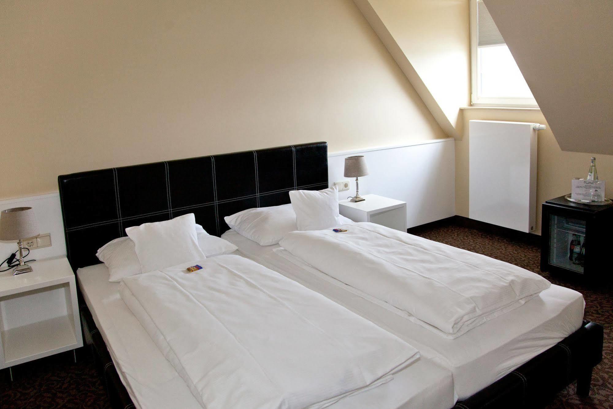 Schnellenburg Otel Düsseldorf Dış mekan fotoğraf